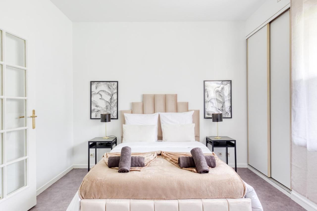 Le Cosy - Free Parking - 2 Min Metro - 5 Min Paris Apartment